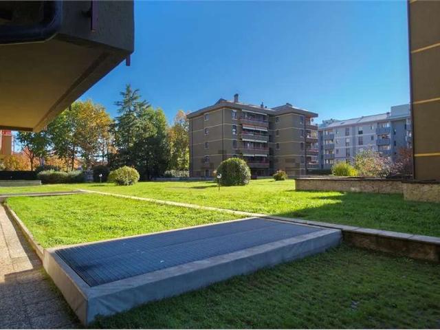 Appartamento in vendita a Cernusco Sul Naviglio, Lombardia
