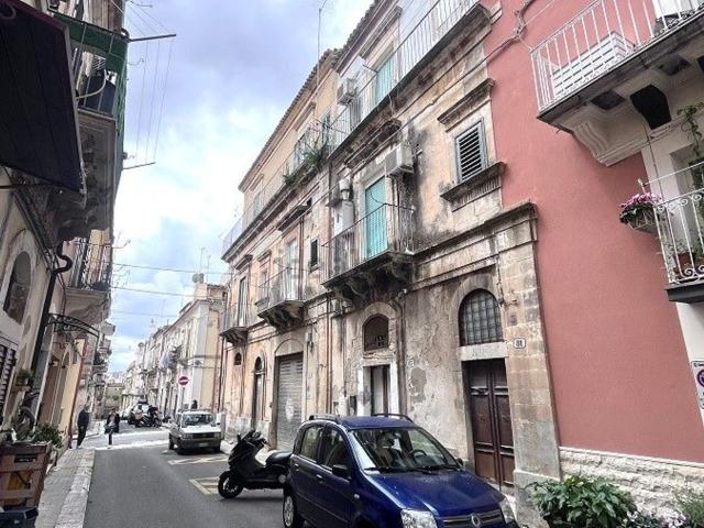 Appartamento in vendita a Ragusa Ibla, Ragusa