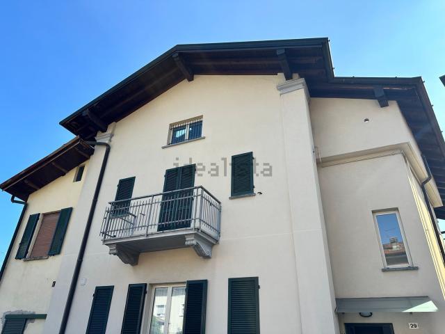 Appartamento in vendita a Lucino, Montano Lucino