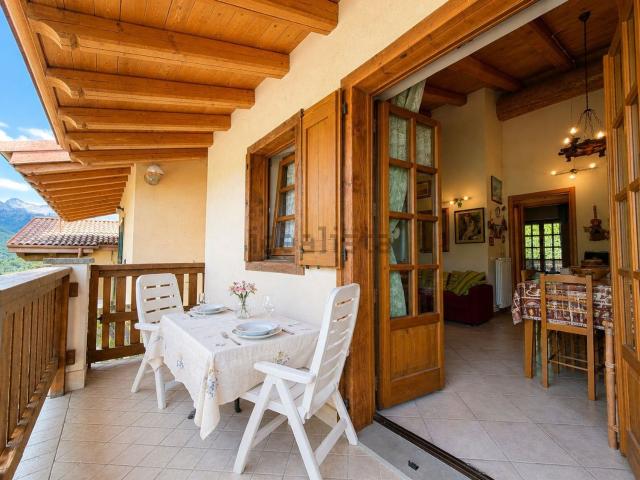 Appartamento in vendita a Comunità Montana della Valle Brembana, Serina