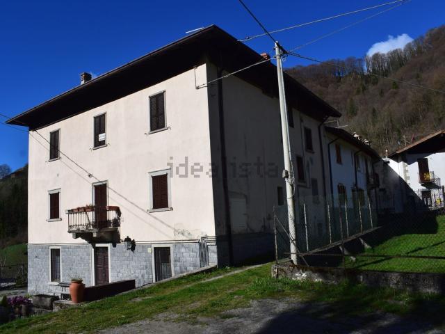 Appartamento in vendita a Comunità Montana della Valle Brembana, Serina