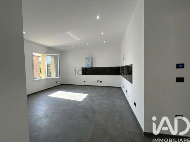 Appartamento in vendita a Mirandola, Modena