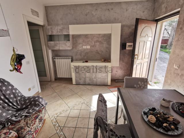 Appartamento in vendita a Gagliano, Calabria