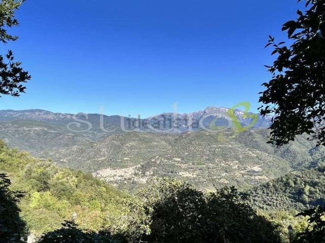 Appartamento in vendita a Perinaldo, Liguria