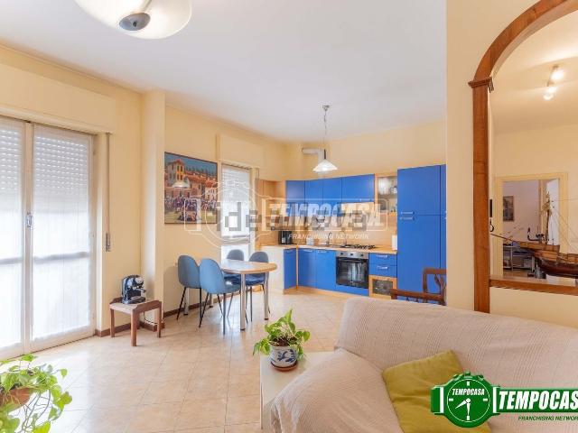 Appartamento in vendita a Corbetta, Lombardia