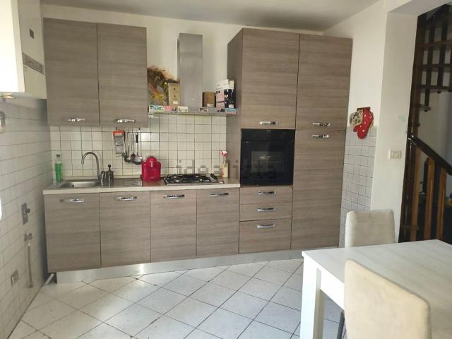 Appartamento in vendita a Vaiano, Toscana