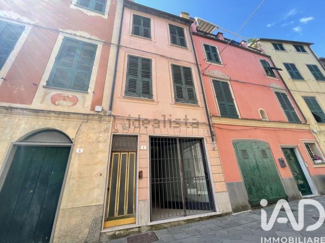 Appartamento in vendita a Varese Ligure, Liguria