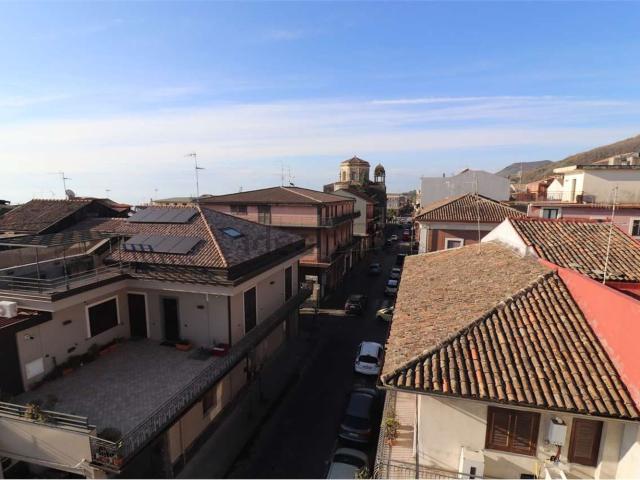 Appartamento in vendita a Zafferana Etnea, Catania