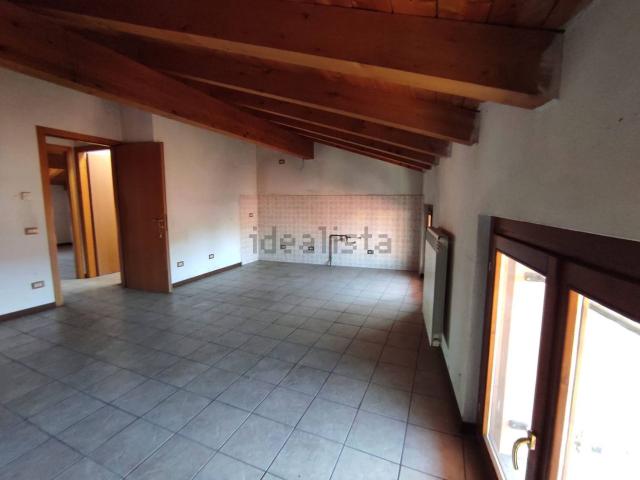 Attico in vendita a Cislago, Lombardia