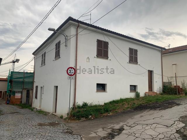 Appartamento in vendita a Lucoli, Tornimparte