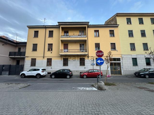 Appartamento in vendita a Melegnano, Milano