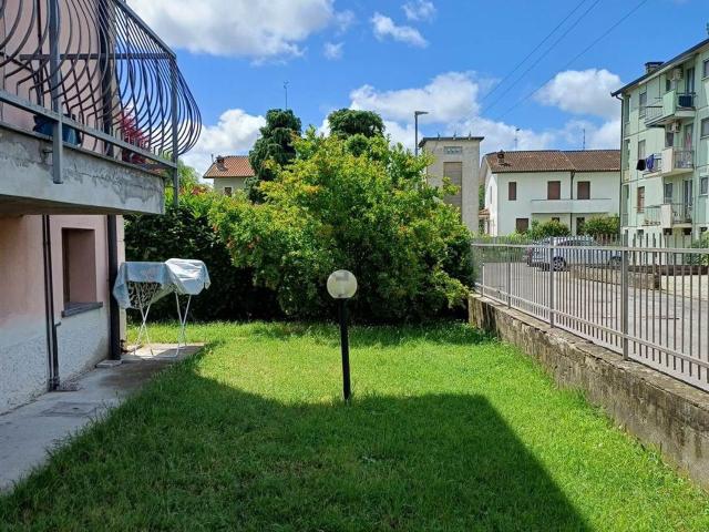 Appartamento in vendita a Corte Palasio, Lombardia