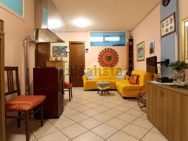 Appartamento in vendita a Mare, Marche