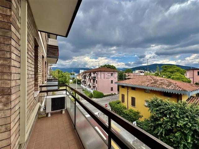 Appartamento in vendita a Zona Sud, Brescia