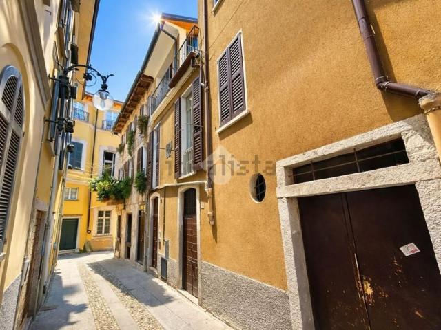 Appartamento in vendita a Pallanza, Piemonte