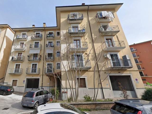 Appartamento in vendita a Avellino, Campania