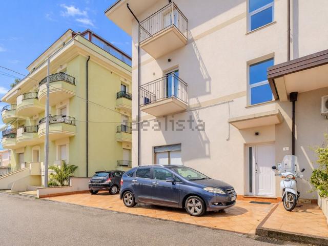 Appartamento in vendita a Rimini, Reggio Emilia