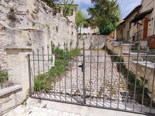 Appartamento in vendita a Rocca Di Mezzo, Abruzzo
