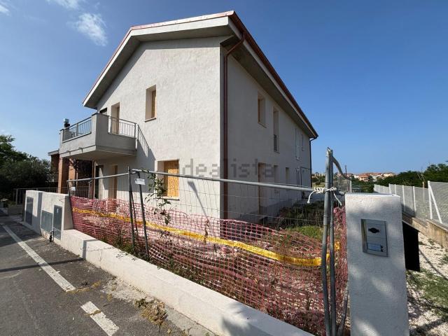 Appartamento in vendita a Marche, Pesaro E Urbino