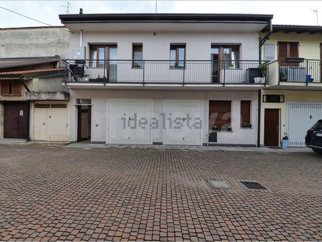 Appartamento in vendita a Cesano Maderno, Lombardia