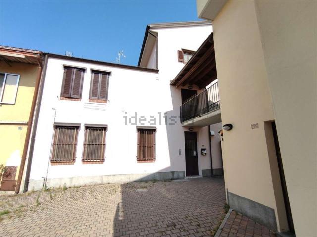 Appartamento in vendita a Persico Dosimo, Lombardia