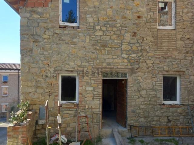 Appartamento in vendita a Vernasca, Reggio Emilia
