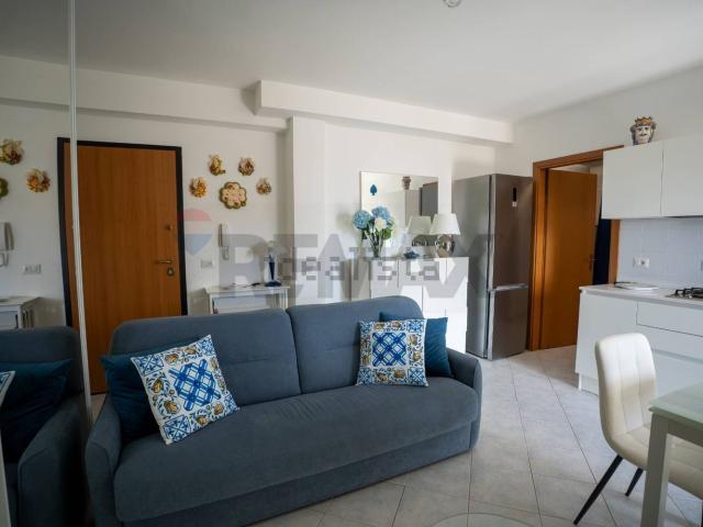Appartamento in vendita a Roccalumera, Messina