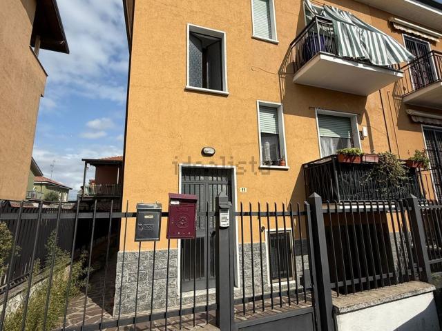 Appartamento in vendita a Bollate, Lombardia