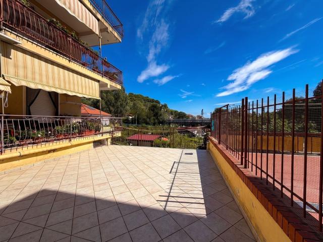 Appartamento in vendita a San Lorenzo Al Mare, Liguria
