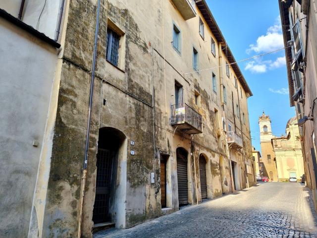 Appartamento in vendita a Ronciglione, Lazio