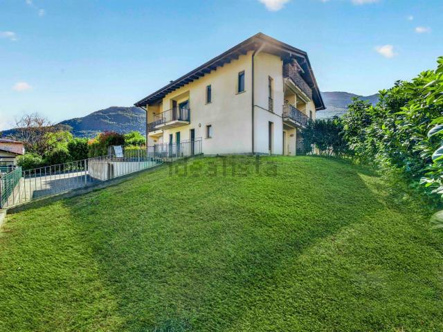 Appartamento in vendita a Colico, Lombardia
