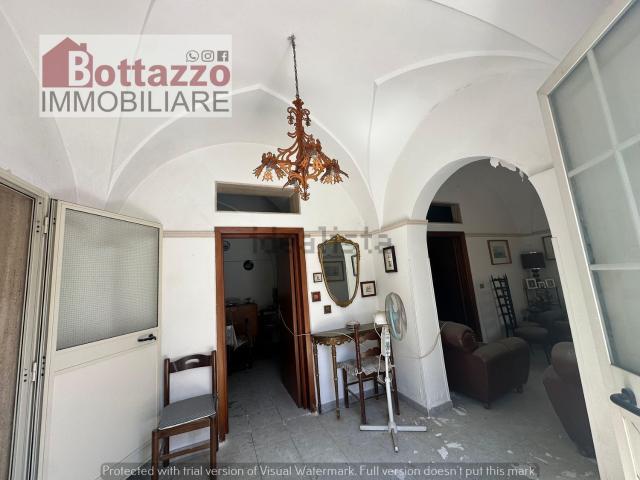 Appartamento in vendita a Lizzano, Taranto