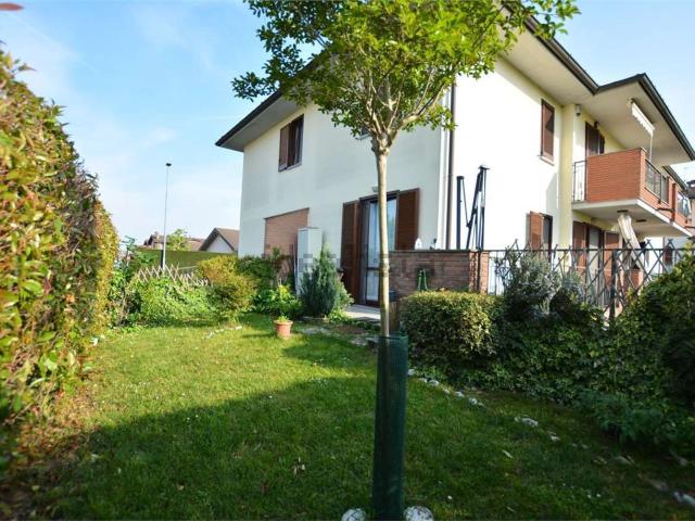 Appartamento in vendita a San Colombano Al Lambro, Lombardia