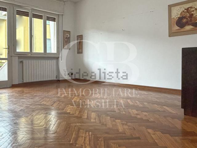 Appartamento in vendita a Camaiore, Toscana