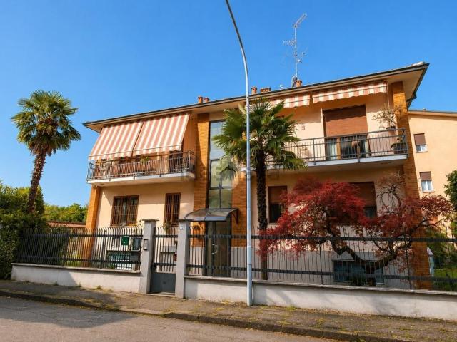 Appartamento in vendita a Vittuone, Milano
