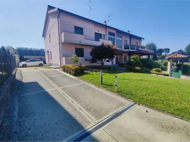 Appartamento in vendita a Solaro, Lombardia