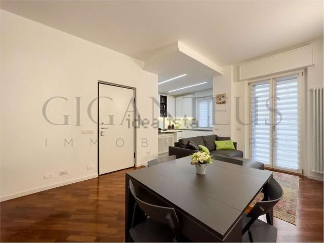 Appartamento in vendita a Municipio 8 di Milano, Milano