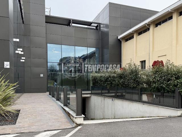 Appartamento in vendita a Cernusco Lombardone, Lombardia