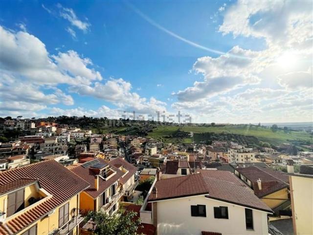 Appartamento in vendita a Monterotondo Scalo, Roma Capitale