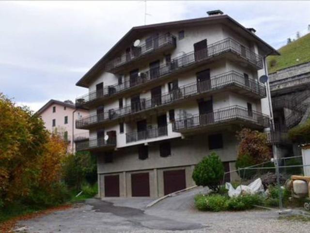 Appartamento in vendita a Comunità Montana della Valle Brembana, Zambla Bassa