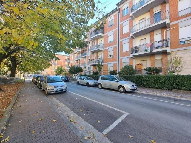 Appartamento in vendita a Porta Romana, Marche