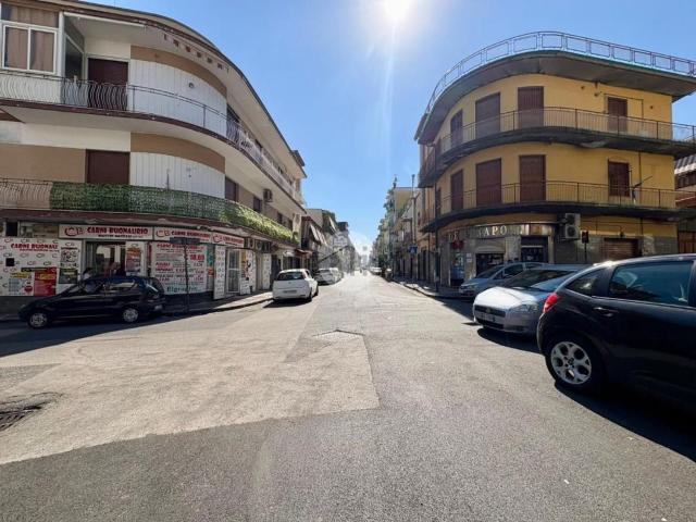 Appartamento in vendita a Piscinola, Napoli
