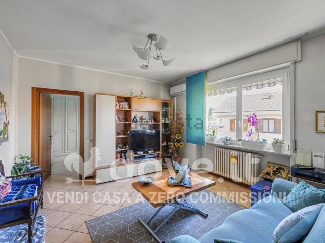 Appartamento in vendita a Buguggiate, Varese