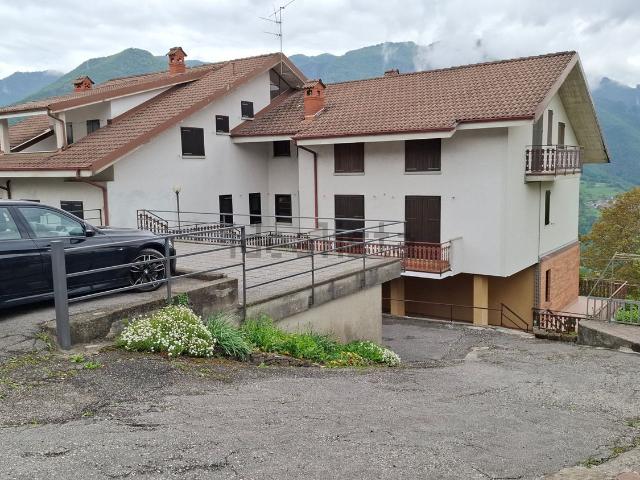 Appartamento in vendita a Comunità Montana della Valle Brembana, San Giovanni Bianco