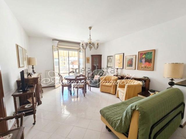 Appartamento in vendita a Albenga, Savona