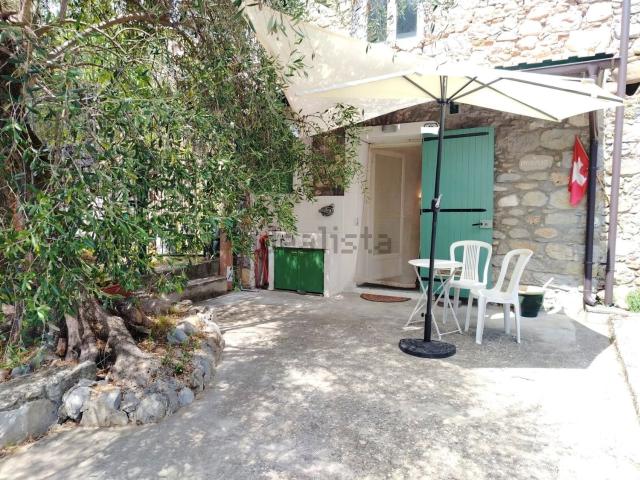Appartamento in vendita a Olivetta San Michele, Liguria