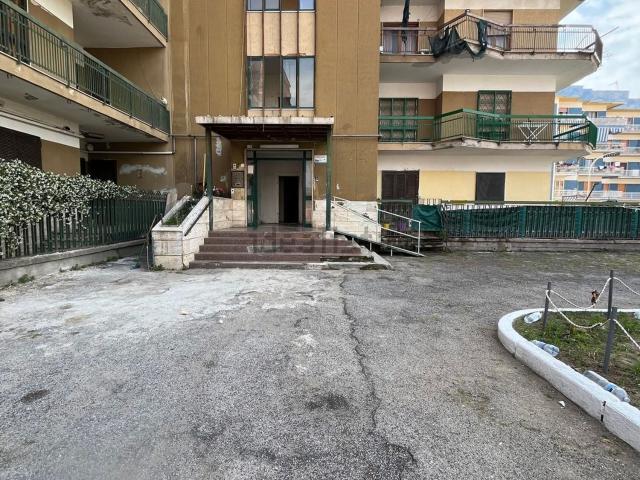 Appartamento in vendita a Mondragone, Campania