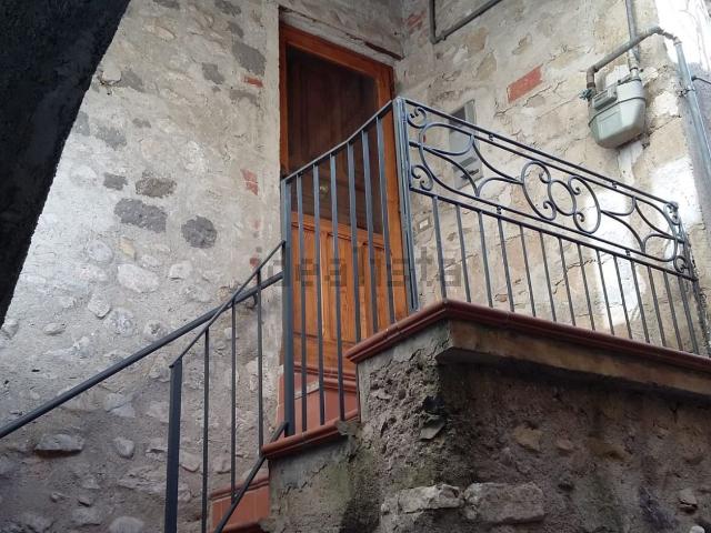 Appartamento in vendita a Ceppaloni, Campania