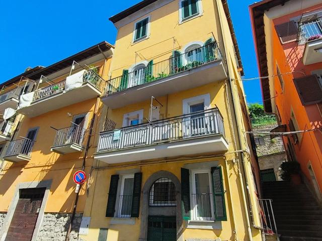 Appartamento in vendita a Soriano Nel Cimino, Lazio
