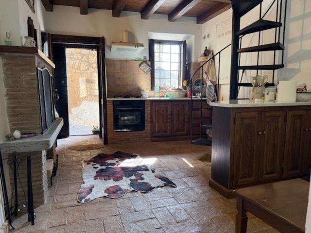 Appartamento in vendita a Capranica, Lazio